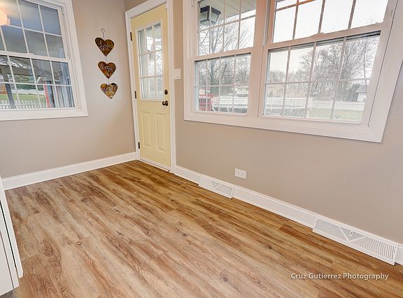 5th image of 1710 Illini Dr