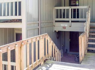 9036 S Pointe Ridge Ln, Bloomington, IN 47401