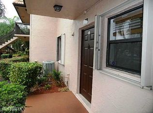 10425 NW 11th St, Pembroke Pines, FL 33026