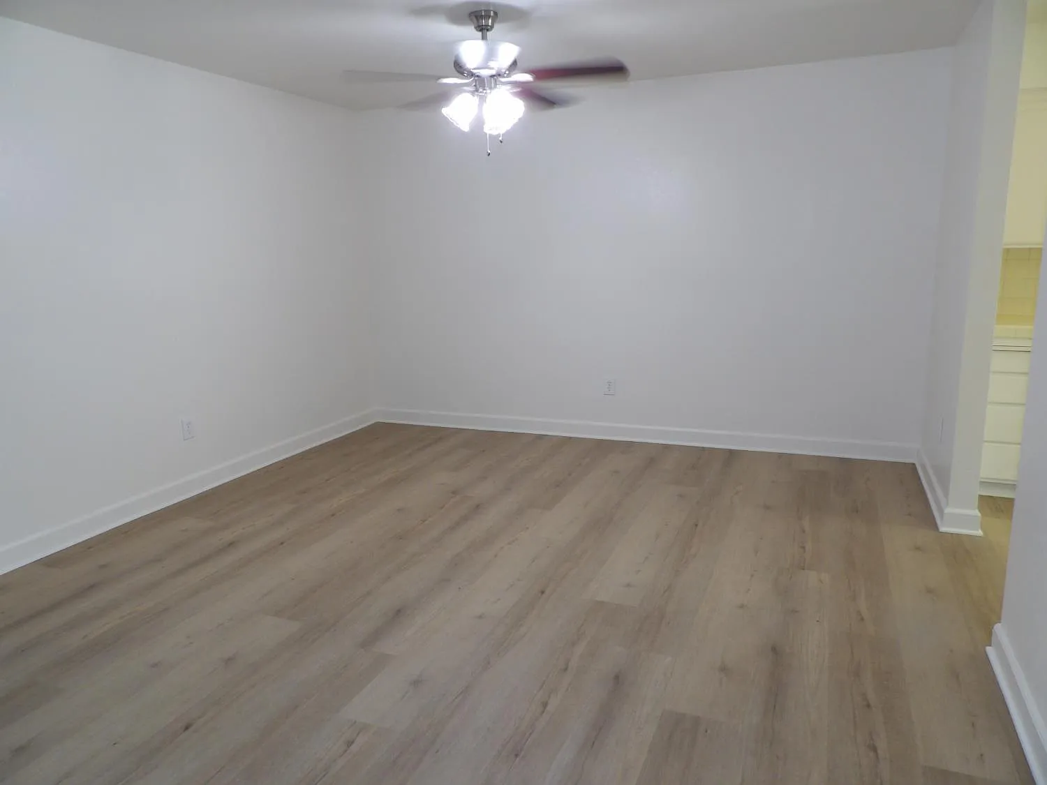 3 bed, 1824 sqft, $2,495 — Photo 4