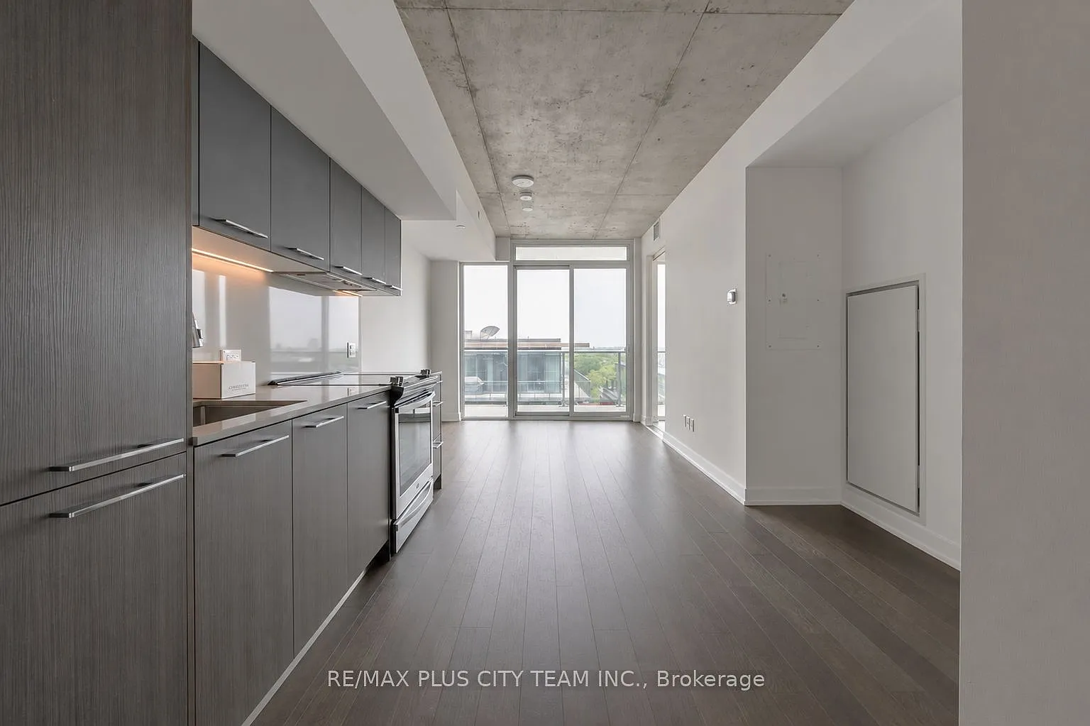 1 bed, $2,200 — Photo 2