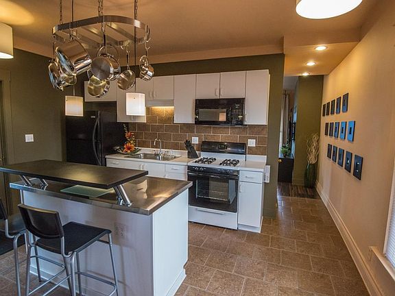 Kitchen HomelinkCincinnati Corporate Housing & Furnished Apa