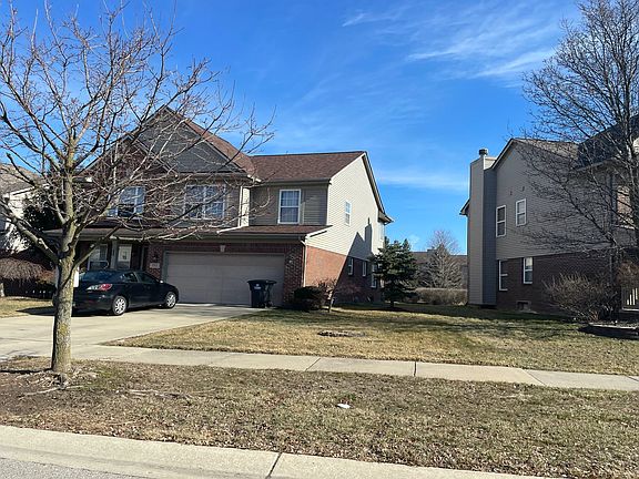 2nd image of 332 Summerfield Dr