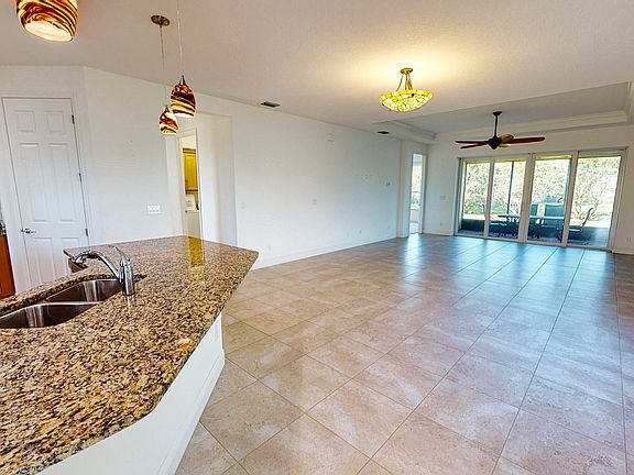 3rd image of 10372 SW Indian Lilac Trail