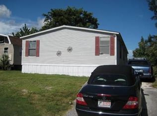4209 Community Dr, West Palm Beach, FL 33409