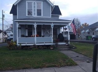 1001 Adams St, Coshocton, OH 43812