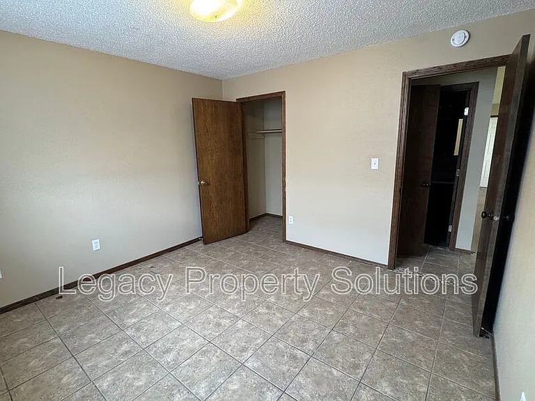 1011 S 3rd St #15 — Photo 7