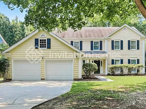 3701 Waterton Leas Ct, Charlotte, NC 28269