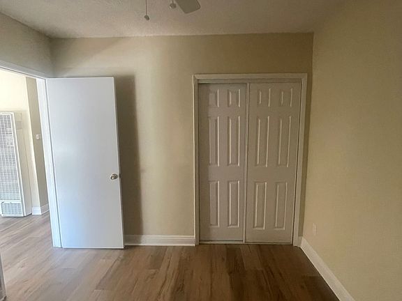 4th image of 1211 W 37th Pl #968