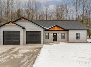 6430 Matt L4 Rd, Escanaba, MI 49829