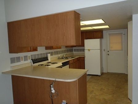 5th image of 640 E Franklin Ave APT 2
