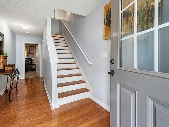4th image of 408 Heritage Park Trce NW