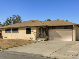 218 W Morgan St, Rialto, CA 92376