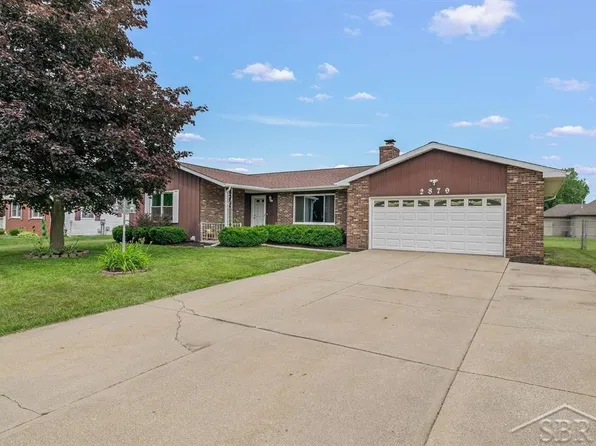 2879 Briarwood Dr, Saginaw, MI 48601