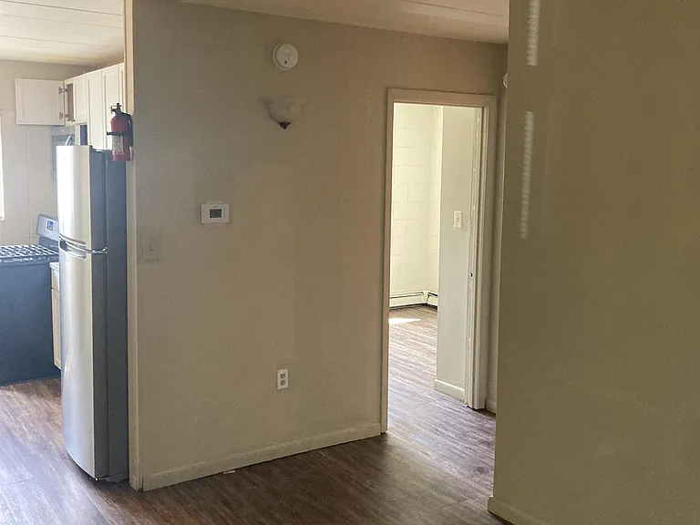 800 W Church St #9 — Photo 3