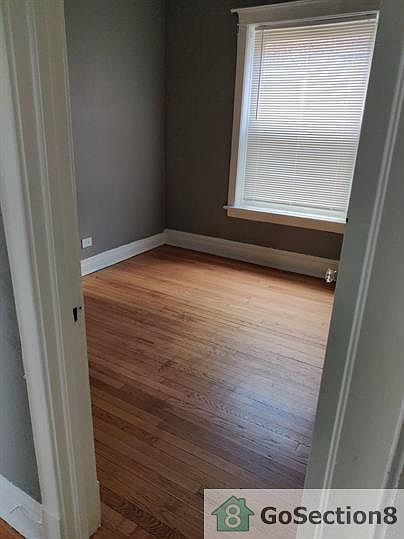 2nd image of 1336 W 64th St APT 3
