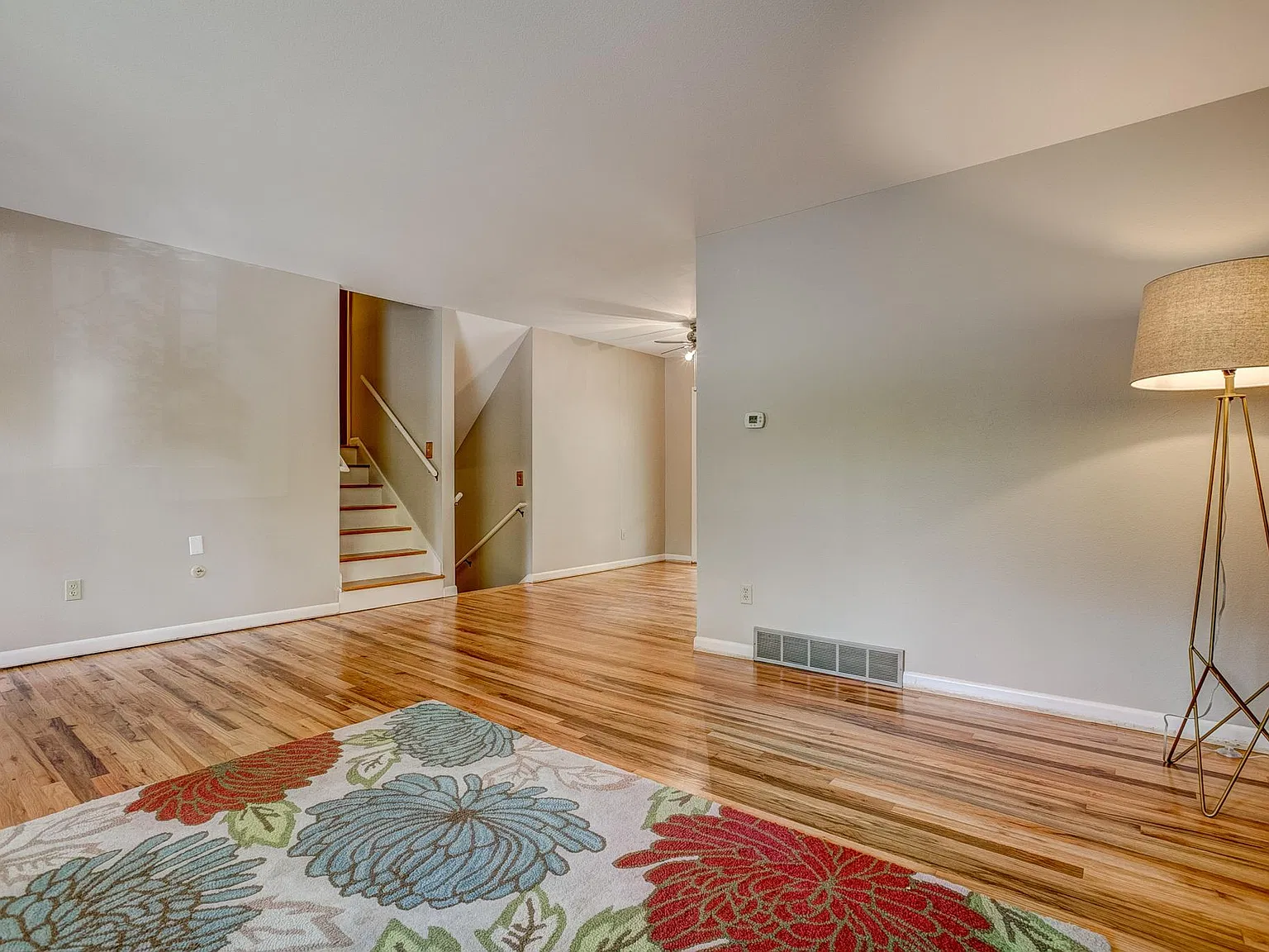 3 bed, 1386 sqft, $2,400 — Photo 4