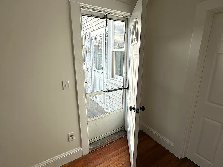 493 Lynn St #4 — Photo 19
