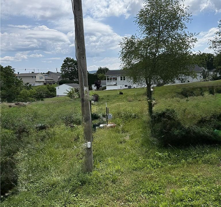 1st image of 119 Pine St