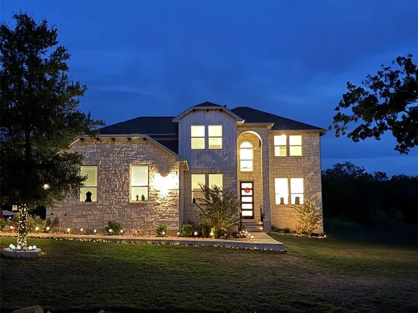 121 Black Talon Ln, Cedar Creek, TX 78612