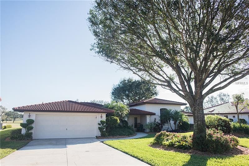 1st image of 521 Clubhouse Dr
