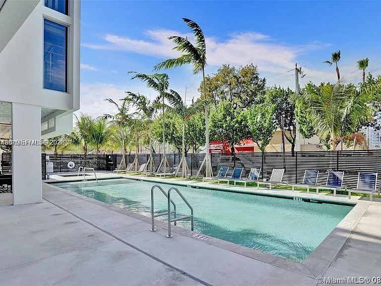 13800 Highland Dr #403 — Photo 14