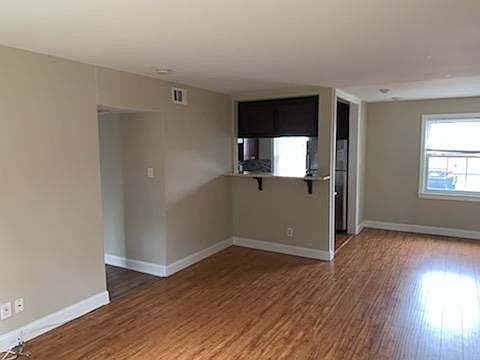 2nd image of 2709 Arlington Blvd APT 101