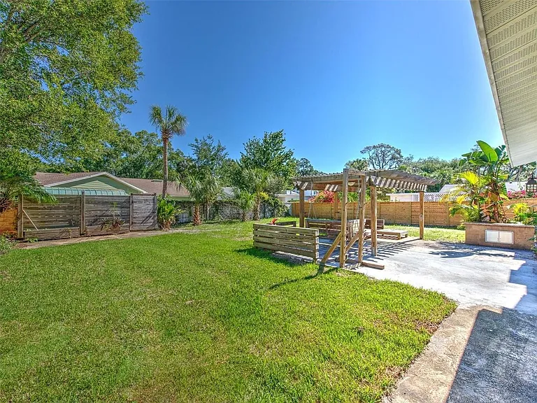 4711 W San Rafael St — Photo 10