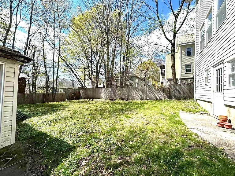 40 Manthorne Rd #2 — Photo 12