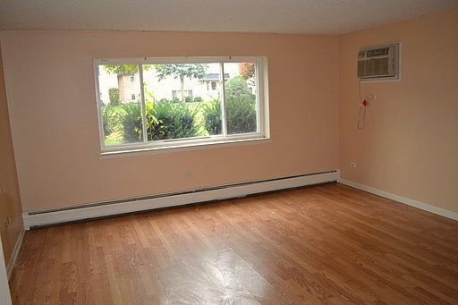 5th image of 10002 Holly Ln APT 2S