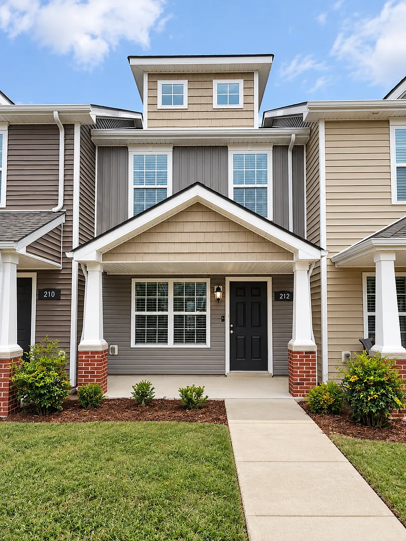 Close to I-24! 2 bed/2.5 Bth Condo! Nice!! — Photo 1