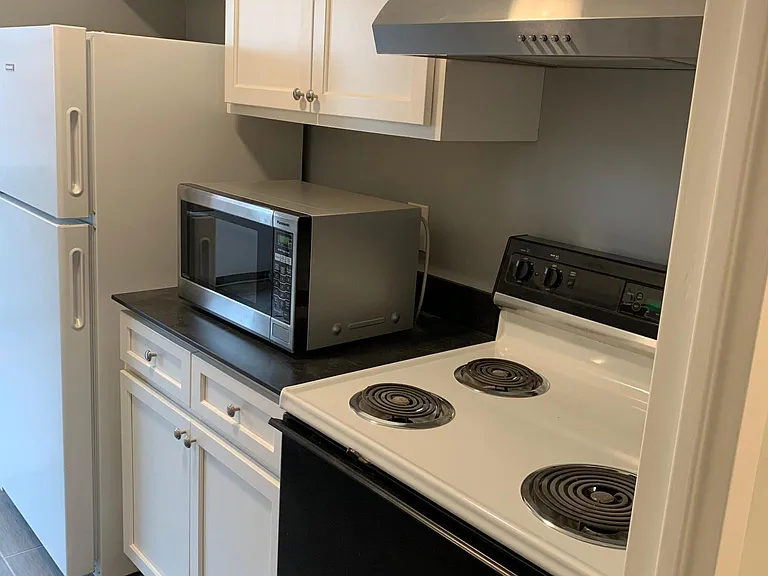 11850 Edgewater Dr #515 — Photo 5