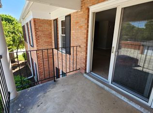 560 Shorely Dr APT 204, Barrington, IL 60010