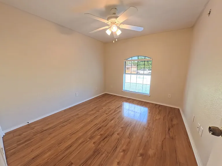 14 Burnham Dr — Photo 24