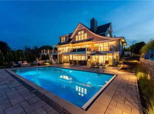 16 Bay Ter, Jamestown, RI 02835