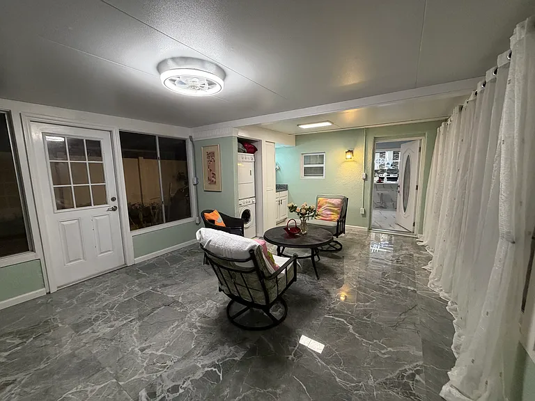 6226 Glenwood Dr — Photo 24