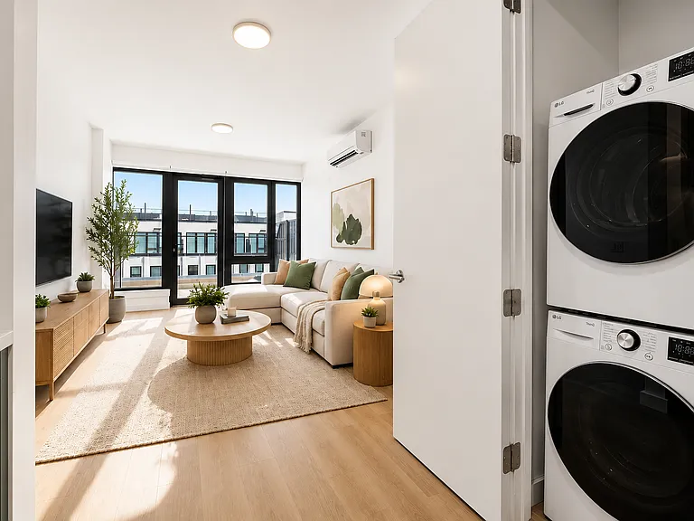 2363 Bedford Ave #8B — Photo 2