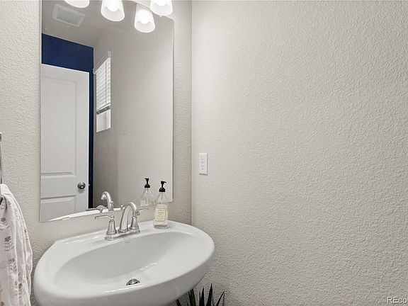4th image of 46525 Sunflower Lane