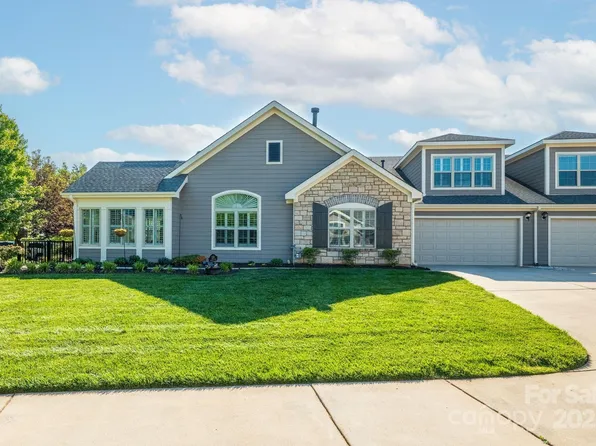 1328 Somersby Cir, Gastonia, NC 28054