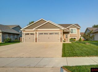 109 Timberwolf Ct, Mankato, MN 56001
