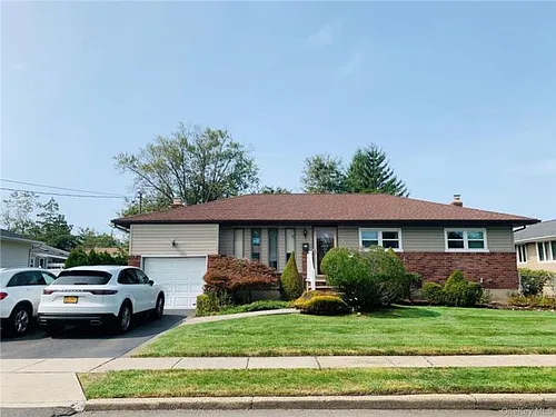 29 Martin Pl Photo 1