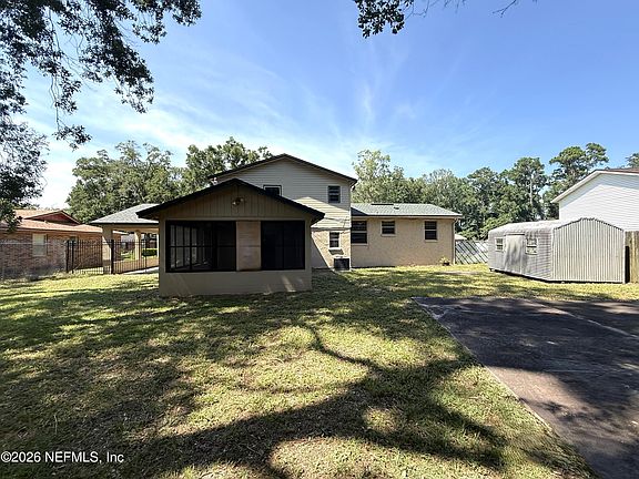 3rd image of 1214 TURTLE CREEK Drive N