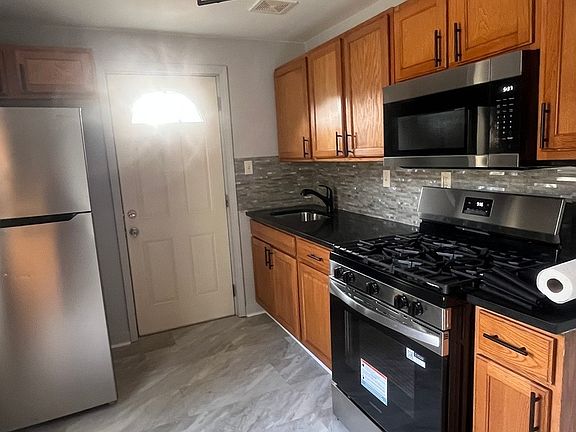 4th image of 16750 Bulger Ave
