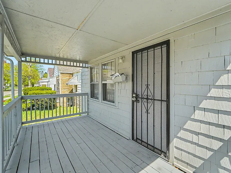 15818 Westbrook St — Photo 5