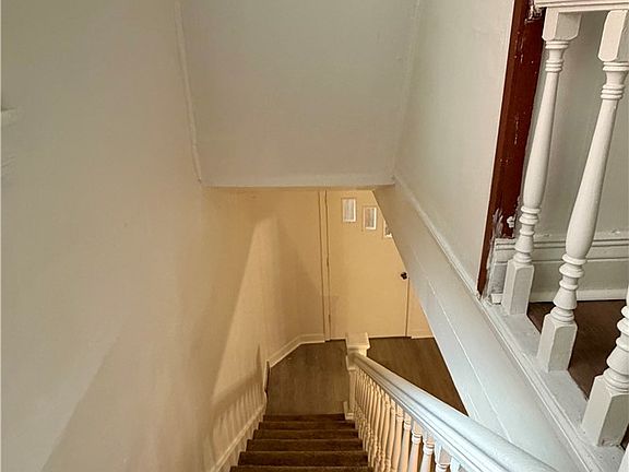 4th image of 1624 Kenneth Ave