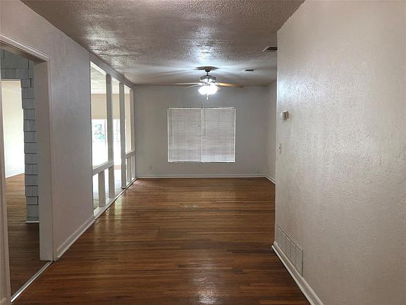 5th image of 5925 Malvey Ave