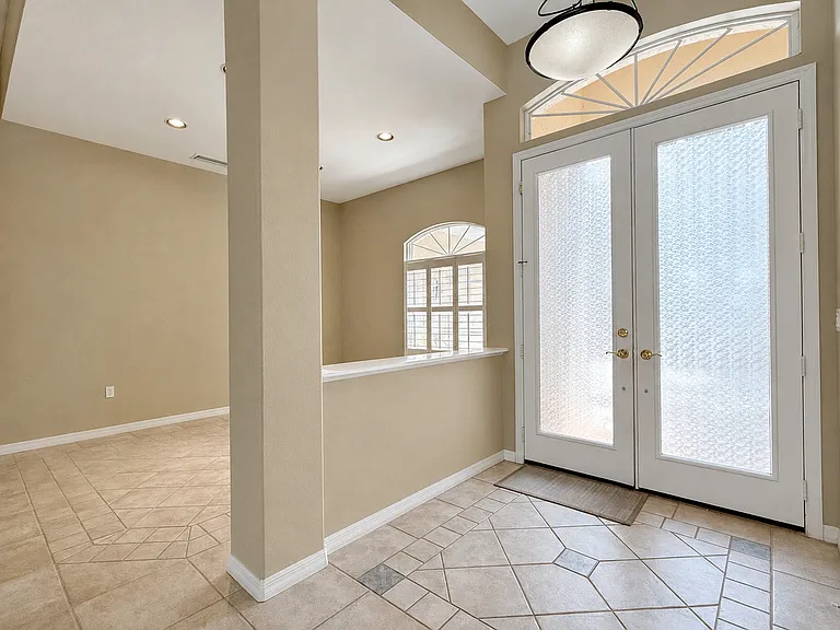 4625 Sweetmeadow Cir — Photo 2