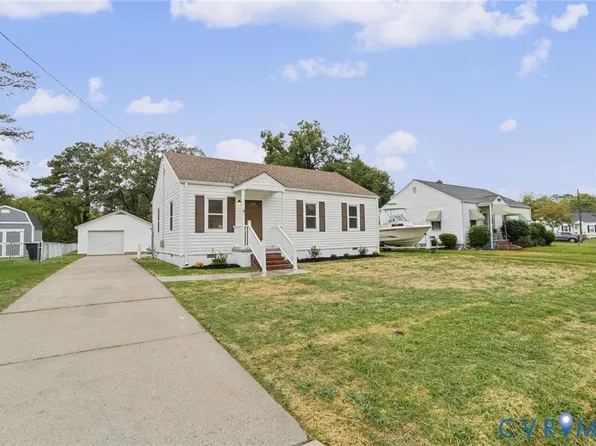8 Bradley Ave, Portsmouth, VA 23701