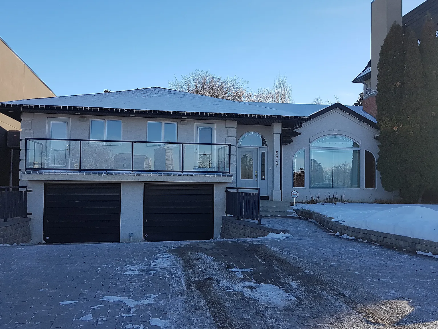 670 Sask Cres E, Saskatoon Executive Home | 3 Bedrooms | 3 Bathrooms — Photo 2