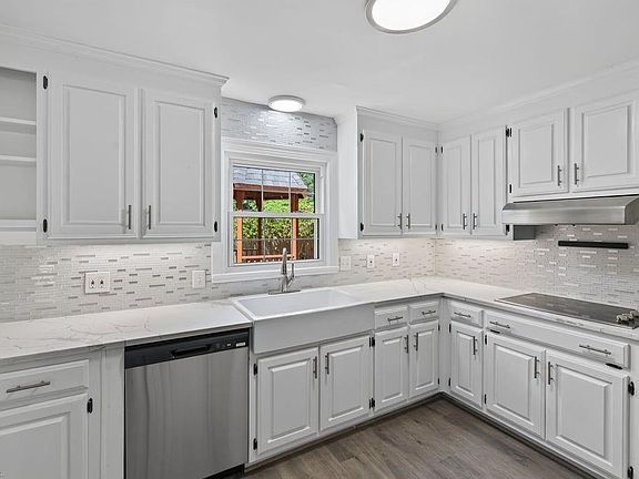 3rd image of 536 Quarterfield Rd